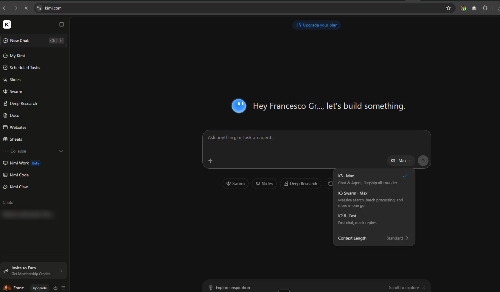 Selettore dei modelli su kimi.com aperto: K3 Max selezionato come flagship, K3 Swarm Max per l'elaborazione in parallelo, K2.6 Fast e la voce Context Length impostata su Standard.