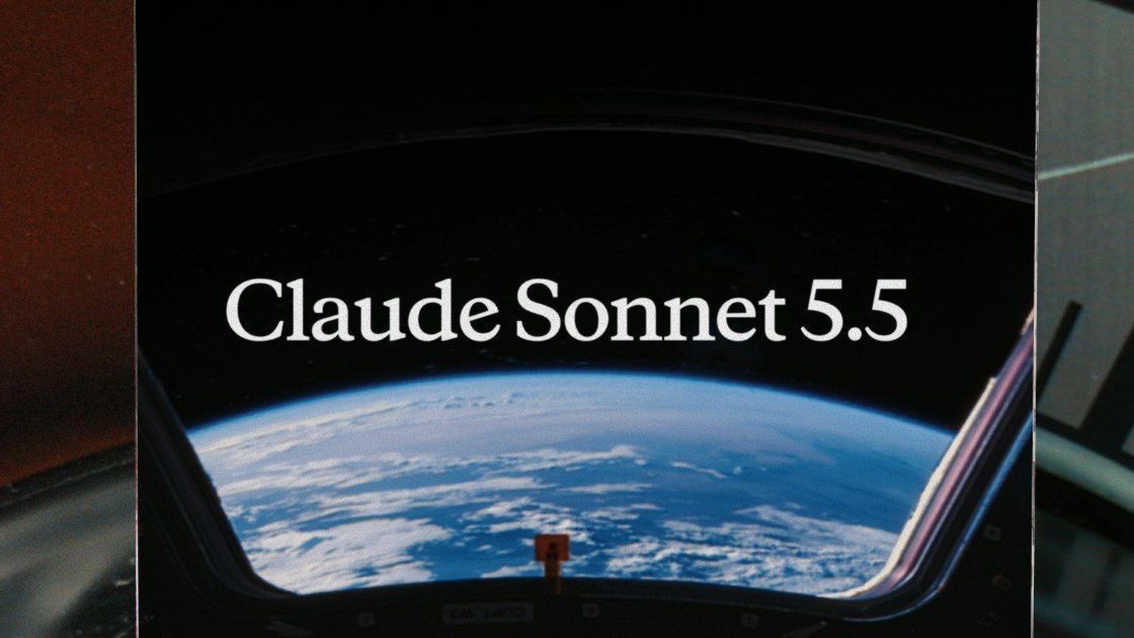 Grafica ufficiale del lancio di Claude Sonnet 5.5